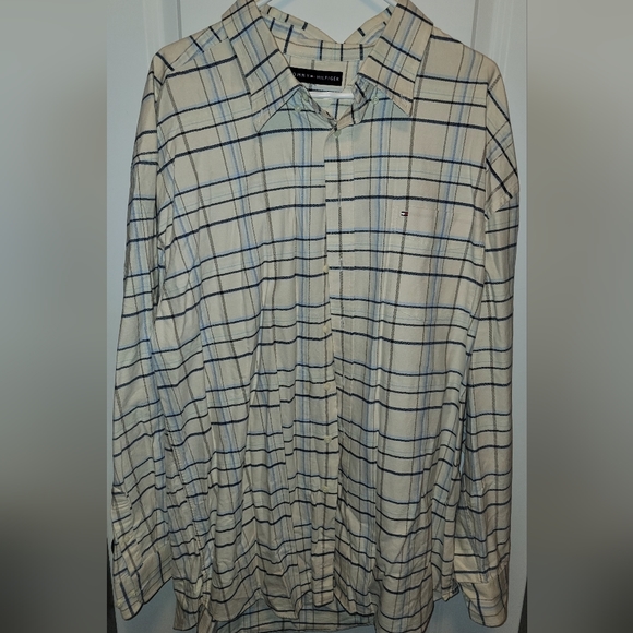 Tommy Hilfiger Shirt - Picture 1 of 3